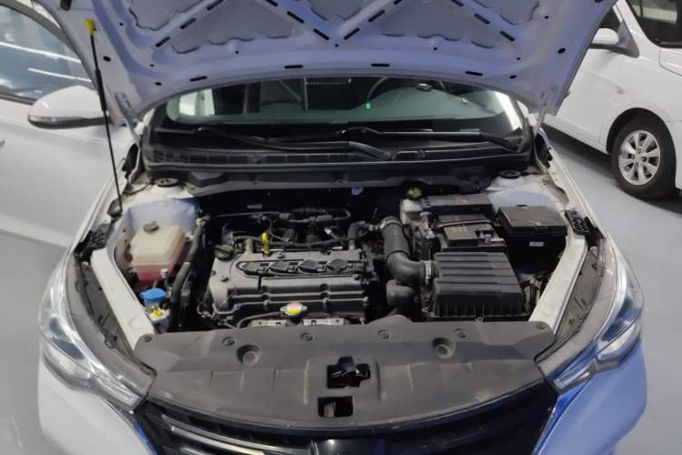 Used CHANGAN Alsvin 2019 1.5L DCT Comfort Model China VI Standard Engine Bay