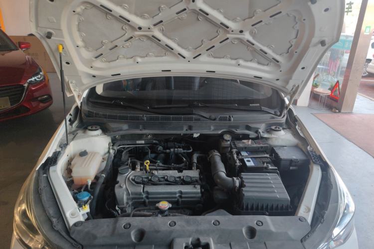 Used CHANGAN Alsvin 2019 1.5L DCT Comfort Model China VI Standard Engine Bay