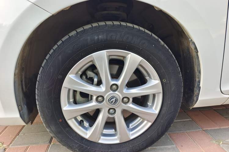 Used CHANGAN Alsvin 2019 1.5L DCT Comfort Model China VI Standard Exterior 11