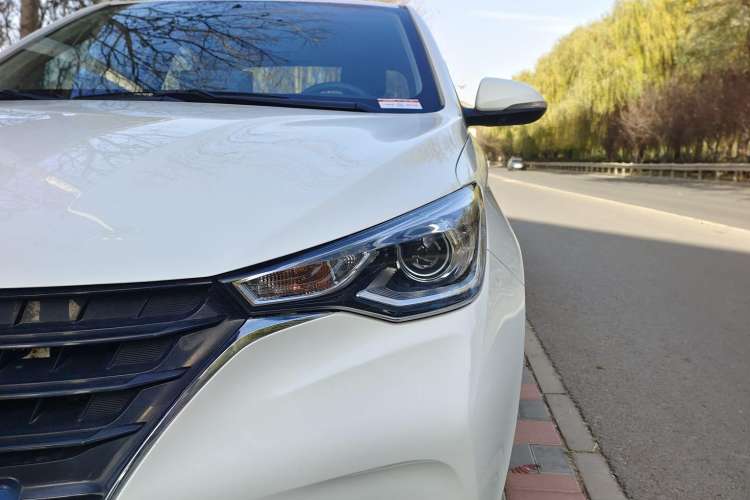 Used CHANGAN Alsvin 2019 1.5L DCT Comfort Model China VI Standard Exterior 12