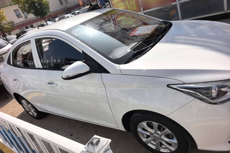 Used CHANGAN Alsvin 2019 1.4L Manual Luxury Version China VI Standard Exterior 2