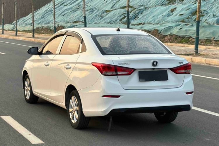 Used CHANGAN Alsvin 2019 1.4L Manual Comfort Edition China VI Standard Exterior 3