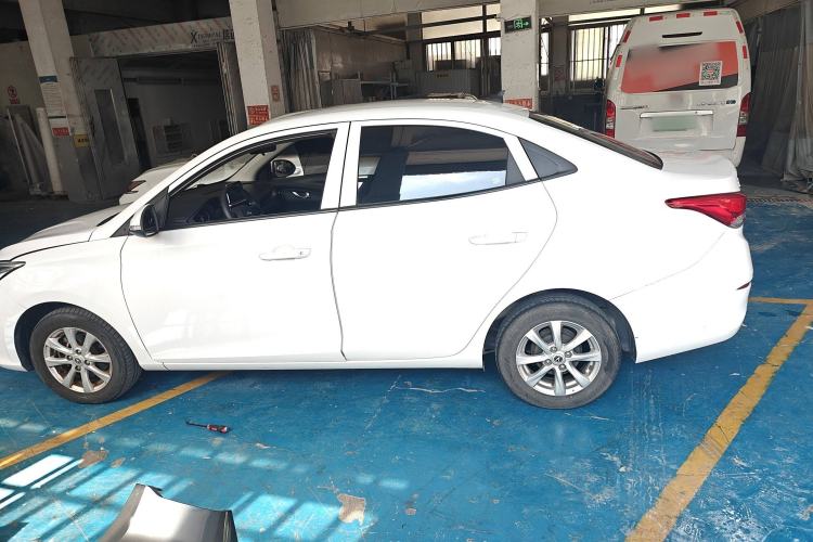 Used CHANGAN Alsvin 2019 1.5L DCT Comfort Model China VI Standard Exterior 3
