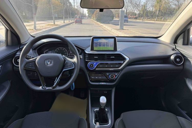 Used CHANGAN Alsvin 2019 1.4L Manual Comfort Edition China VI Standard Exterior 3