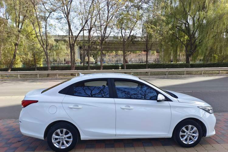 Used CHANGAN Alsvin 2019 1.5L DCT Comfort Model China VI Standard Exterior 3