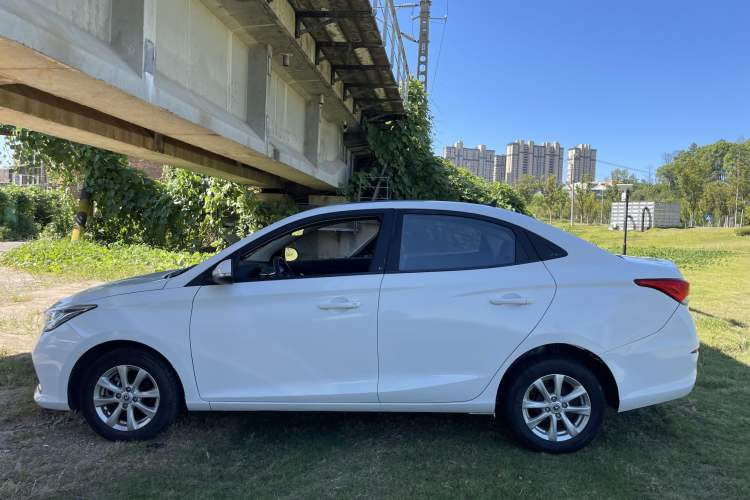 Used CHANGAN Alsvin 2019 1.5L DCT LianDong Cloud Edition Exterior 3