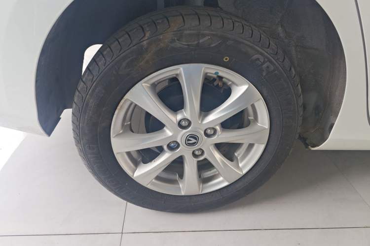 Used CHANGAN Alsvin 2019 1.4L Manual Luxury Version China VI Standard Exterior 5