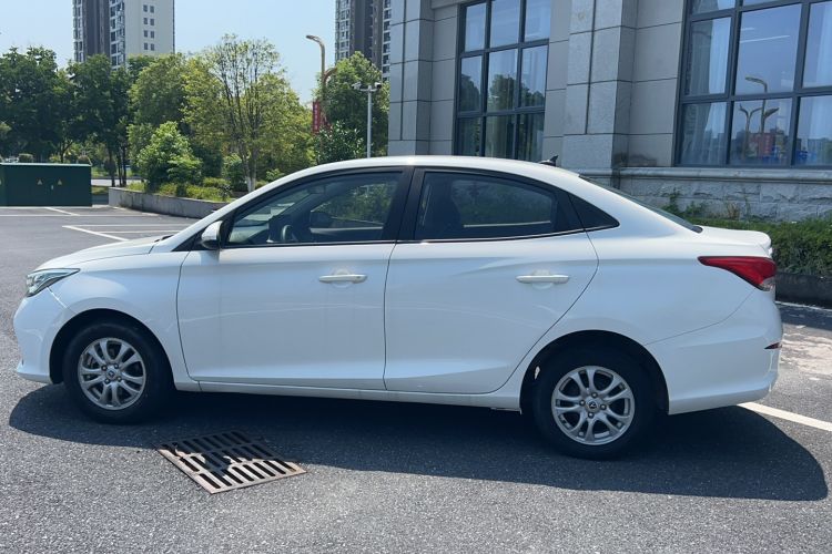 Used CHANGAN Alsvin 2019 1.5L DCT Comfort Model China VI Standard Exterior 5