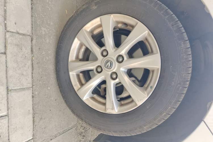 Used CHANGAN Alsvin 2019 1.4L Manual Comfort Edition China VI Standard Exterior 7