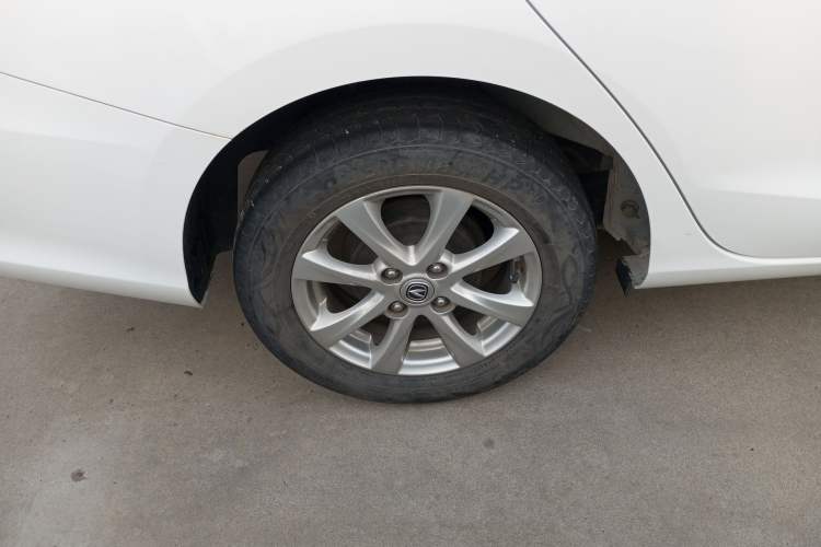 Used CHANGAN Alsvin 2019 1.4L Manual Comfort Edition China VI Standard Exterior 8