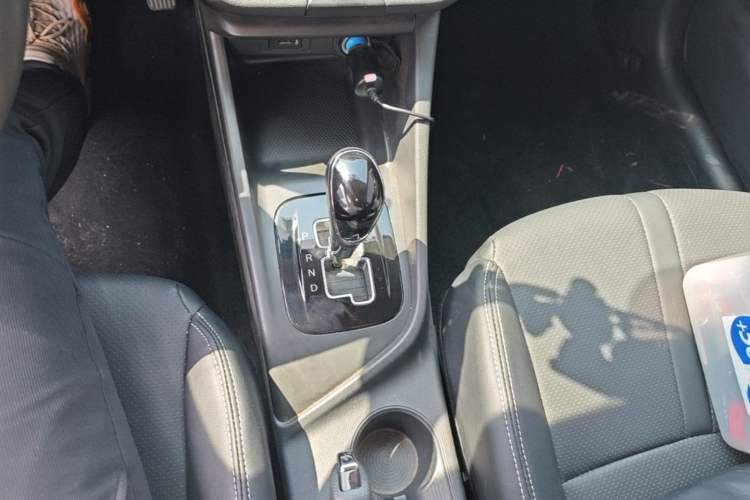 Used CHANGAN Alsvin 2019 1.5L DCT Comfort Model China VI Standard Gear Lever