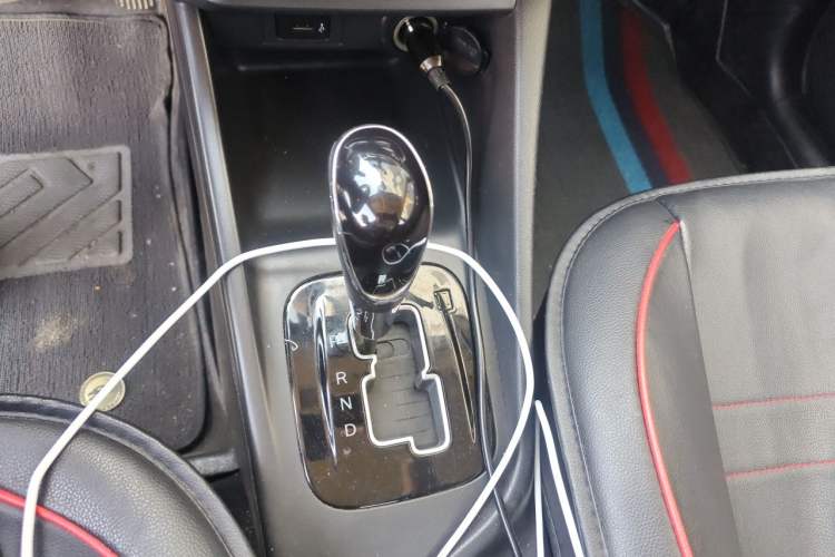 Used CHANGAN Alsvin 2019 1.5L DCT Comfort Model China VI Standard Gear Lever