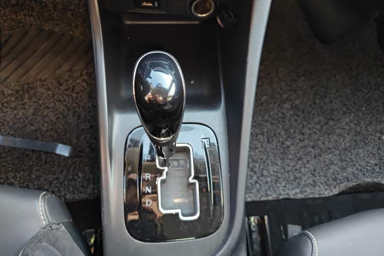 Used CHANGAN Alsvin 2019 1.5L DCT LianDong Cloud Edition Gear Lever