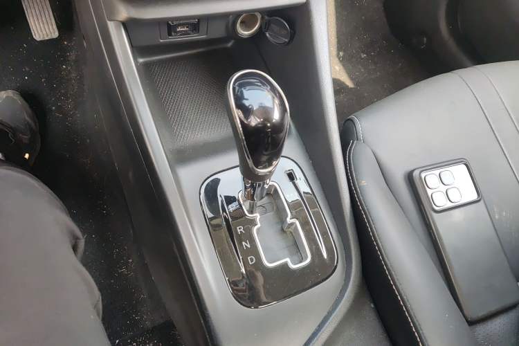 Used CHANGAN Alsvin 2019 1.5L DCT LianDong Cloud Edition Gear Lever