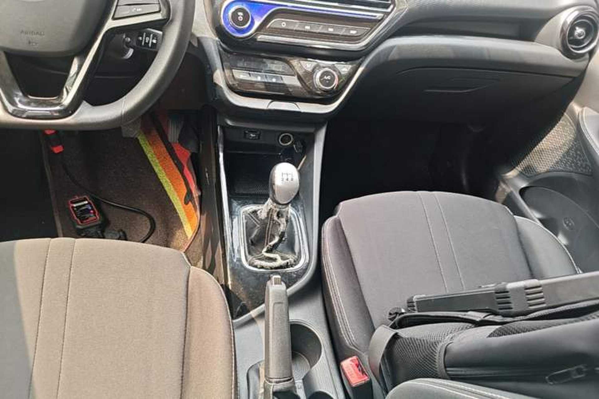 Used CHANGAN Alsvin 2019 1.4L Manual Comfort Edition China VI Standard Gear Lever