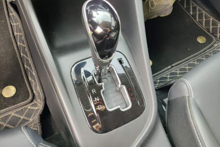 Used CHANGAN Alsvin 2019 1.5L DCT LianDong Cloud Edition Gear Lever