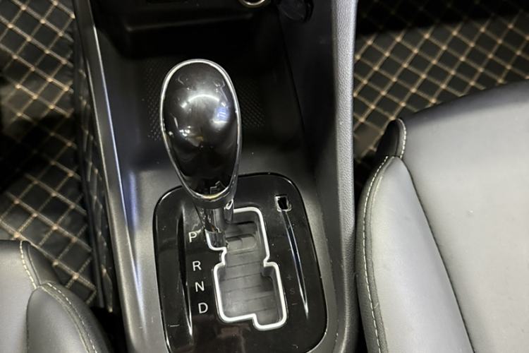 Used CHANGAN Alsvin 2019 1.5L DCT LianDong Cloud Edition Gear Lever