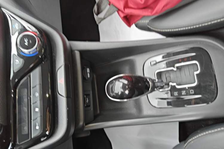 Used CHANGAN Alsvin 2019 1.5L DCT Comfort Model China VI Standard Gear Lever