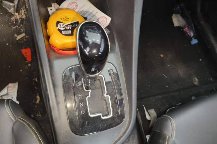 Used CHANGAN Alsvin 2019 1.5L DCT Luxury Version China VI Standard Gear Lever