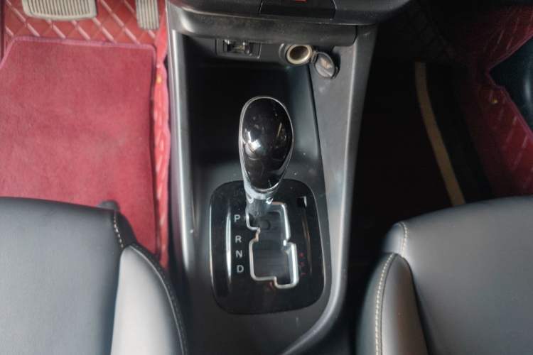 Used CHANGAN Alsvin 2019 1.5L DCT Comfort Model China VI Standard Gear Lever