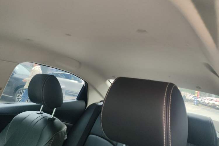 Used CHANGAN Alsvin 2019 1.5L DCT Comfort Model China VI Standard Headliner