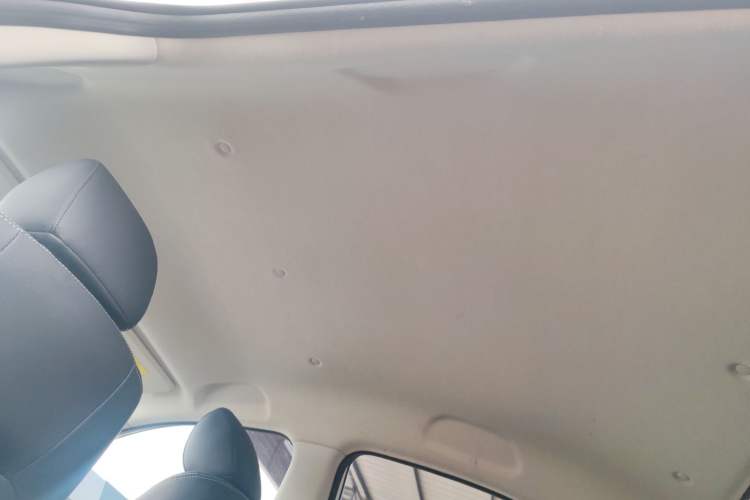 Used CHANGAN Alsvin 2019 1.4L Manual Comfort Edition China VI Standard Headliner