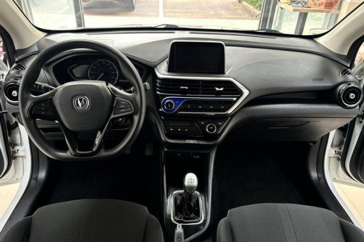 Used CHANGAN Alsvin 2019 1.4L Manual Comfort Edition China VI Standard Interior 1