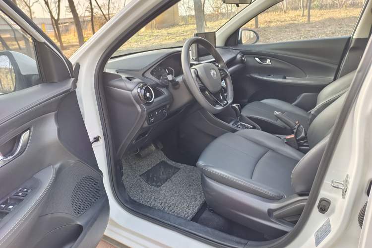 Used CHANGAN Alsvin 2019 1.5L DCT Comfort Model China VI Standard Interior 1