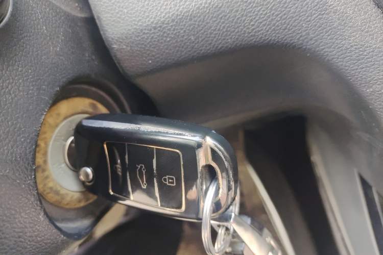 Used CHANGAN Alsvin 2019 1.4L Manual Comfort Edition China VI Standard Interior 1