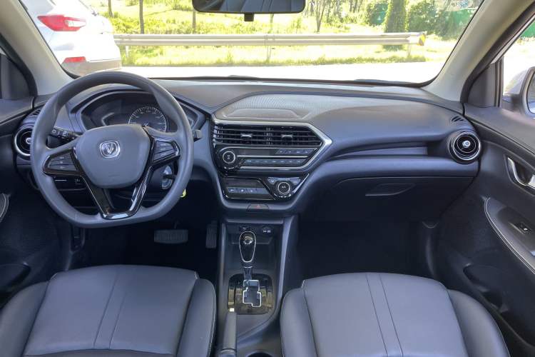 Used CHANGAN Alsvin 2019 1.5L DCT LianDong Cloud Edition Interior 1