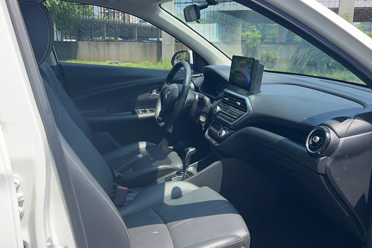 Used CHANGAN Alsvin 2019 1.5L DCT Comfort Model China VI Standard Interior 11