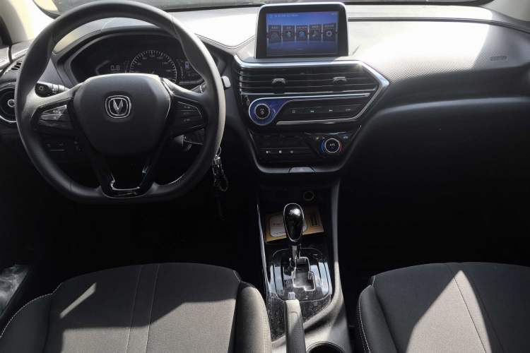 Used CHANGAN Alsvin 2019 1.5L DCT Comfort Model China VI Standard Interior 2