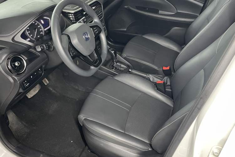 Used CHANGAN Alsvin 2019 1.5L DCT LianDong Cloud Edition Interior 2