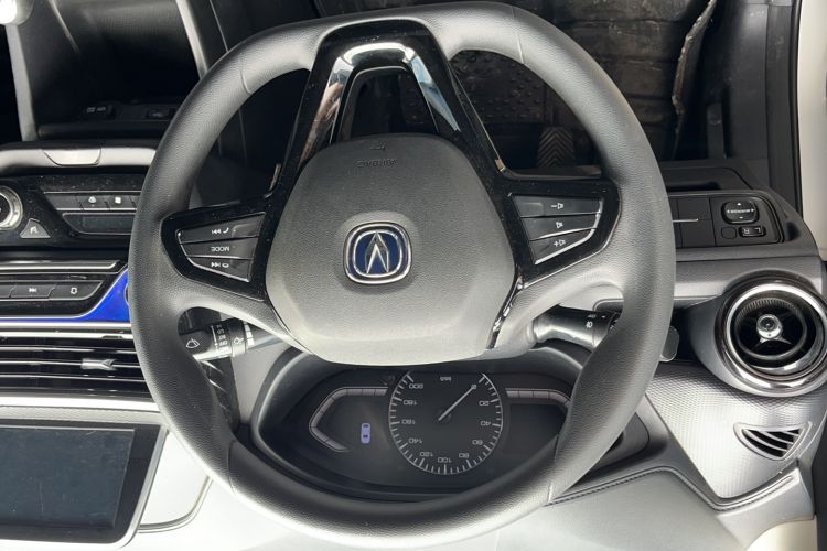 Used CHANGAN Alsvin 2019 1.4L Manual Comfort Edition China VI Standard Interior 2