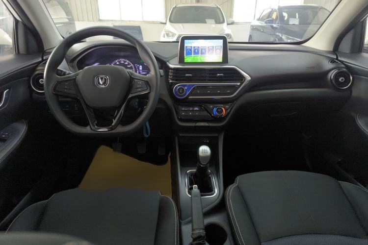 Used CHANGAN Alsvin 2019 1.4L Manual Comfort Edition China VI Standard Interior 2