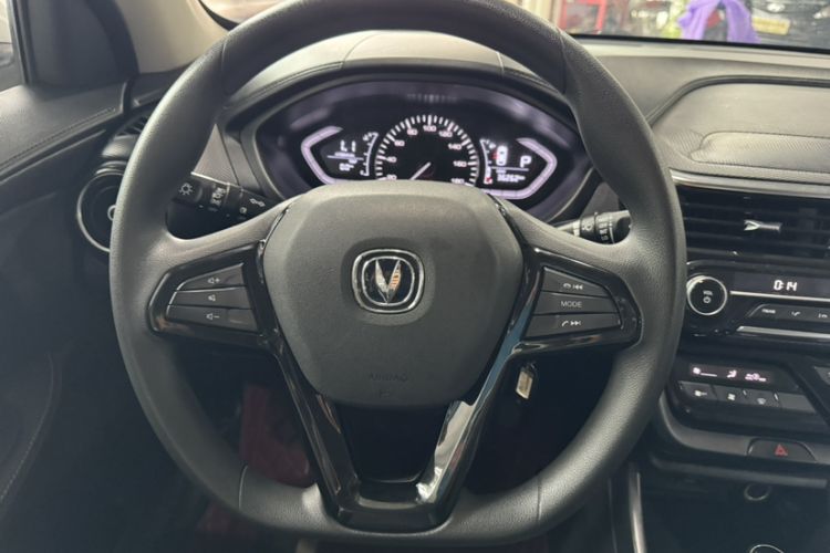 Used CHANGAN Alsvin 2019 1.5L DCT Comfort Model China VI Standard Interior 2