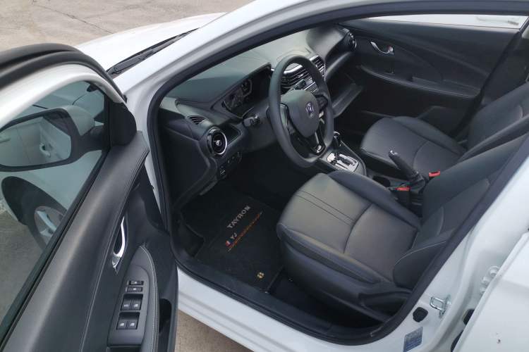 Used CHANGAN Alsvin 2019 1.5L DCT LianDong Cloud Edition Interior 2