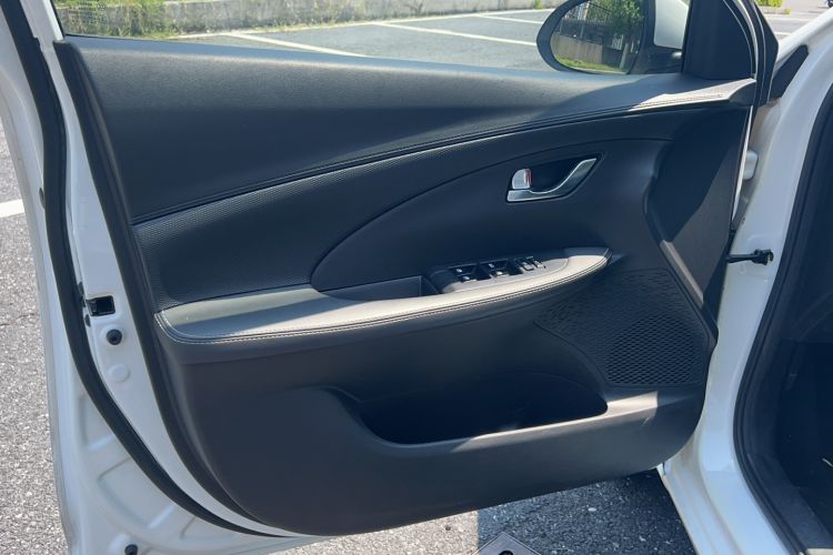Used CHANGAN Alsvin 2019 1.5L DCT Comfort Model China VI Standard Interior 2