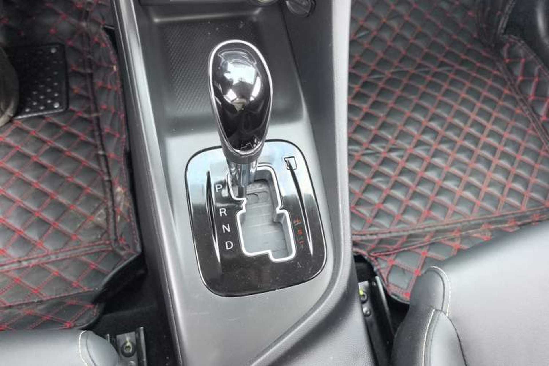 Used CHANGAN Alsvin 2019 1.5L DCT Comfort Model China VI Standard Interior 3