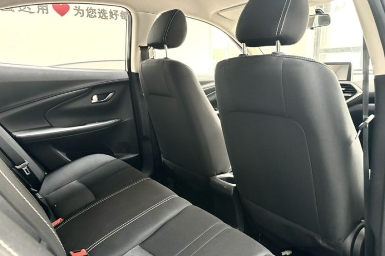 Used CHANGAN Alsvin 2019 1.4L Manual Comfort Edition China VI Standard Interior 4