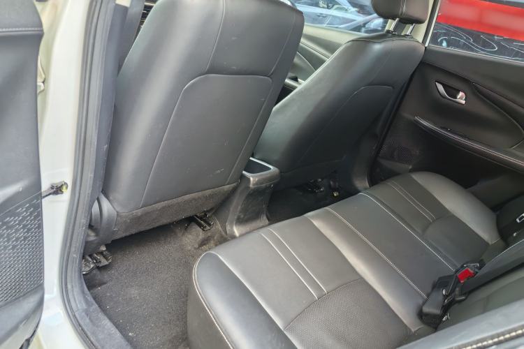 Used CHANGAN Alsvin 2019 1.5L DCT Comfort Model China VI Standard Interior 4