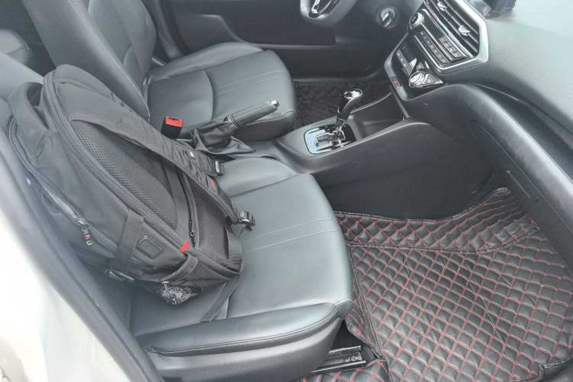 Used CHANGAN Alsvin 2019 1.5L DCT Comfort Model China VI Standard Interior 4