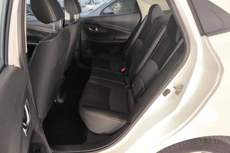 Used CHANGAN Alsvin 2019 1.4L Manual Comfort Edition China VI Standard Interior 4