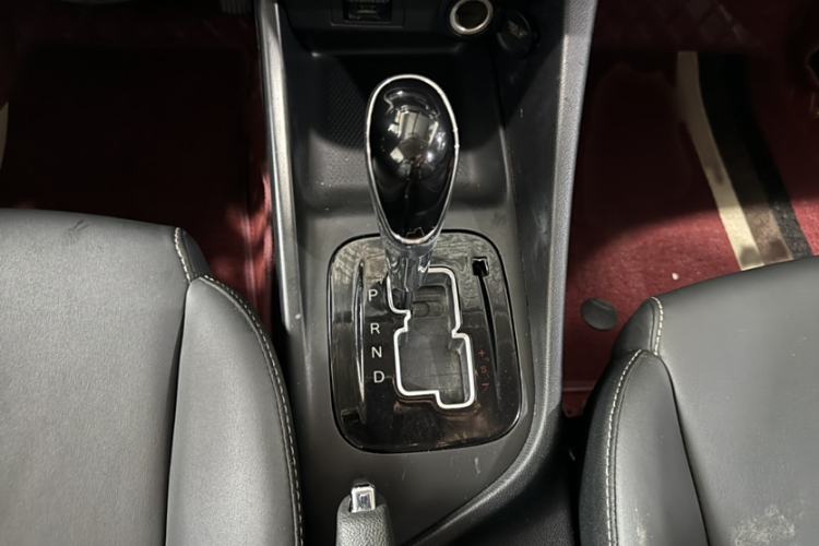 Used CHANGAN Alsvin 2019 1.5L DCT Comfort Model China VI Standard Interior 4