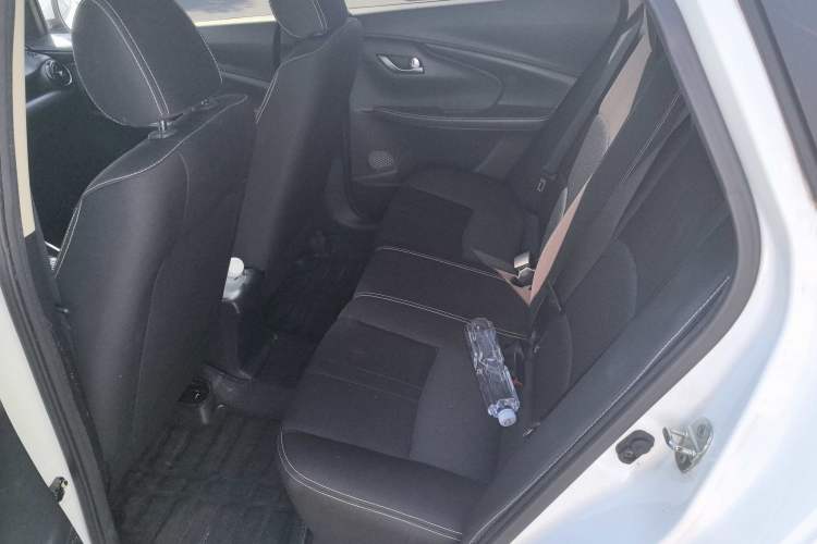 Used CHANGAN Alsvin 2019 1.5L DCT Comfort Model China VI Standard Interior 5