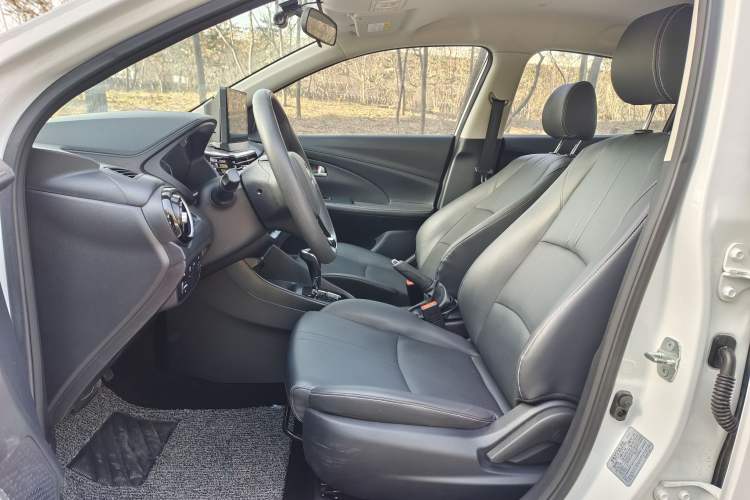 Used CHANGAN Alsvin 2019 1.5L DCT Comfort Model China VI Standard Interior 5