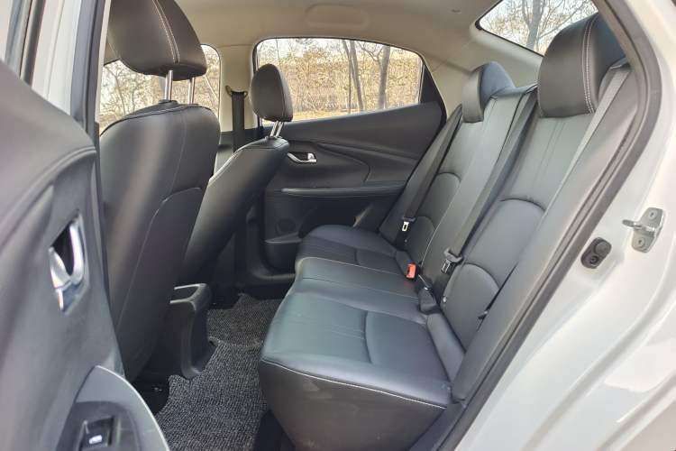 Used CHANGAN Alsvin 2019 1.5L DCT Comfort Model China VI Standard Interior 6
