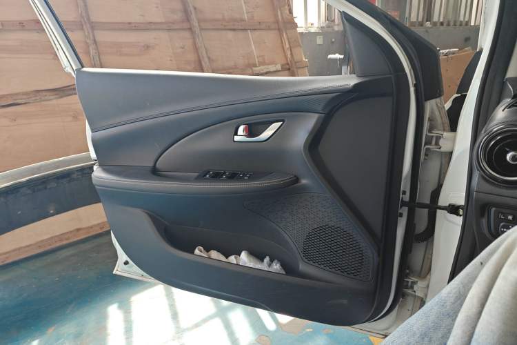 Used CHANGAN Alsvin 2019 1.5L DCT Comfort Model China VI Standard Interior 7