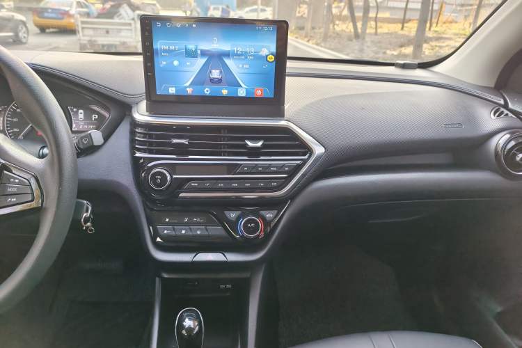 Used CHANGAN Alsvin 2019 1.5L DCT Comfort Model China VI Standard Interior 7
