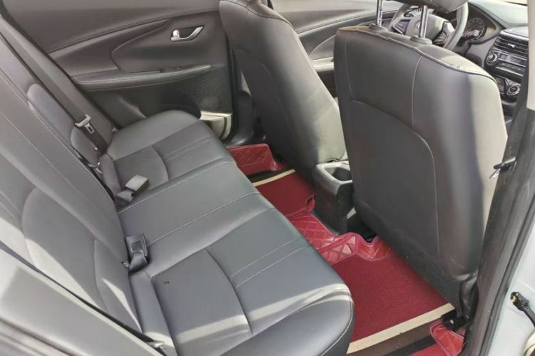 Used CHANGAN Alsvin 2019 1.5L DCT Comfort Model China VI Standard Interior 9